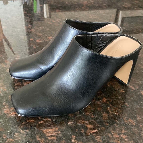 Black mules 🖤 - Picture 4 of 7